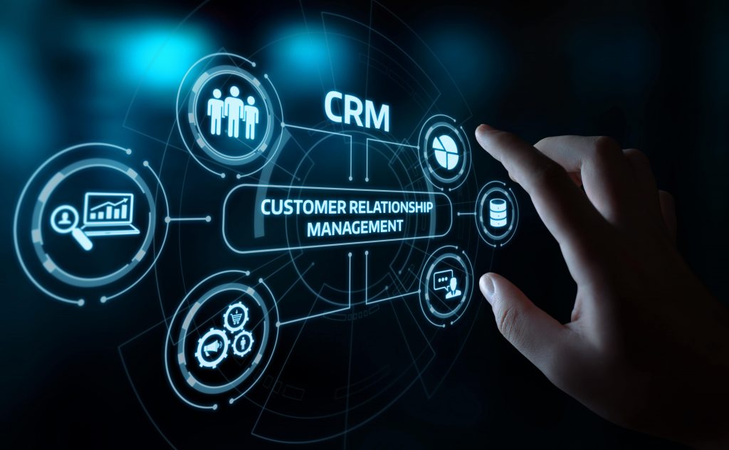 CRM et illustration de ses caractéristiques